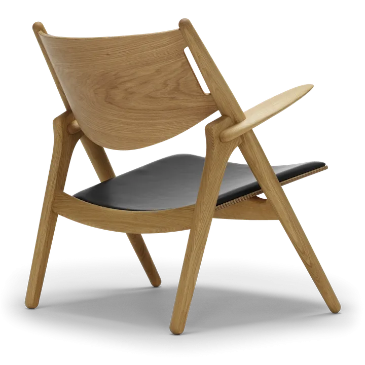 CH28P Lounge Chair